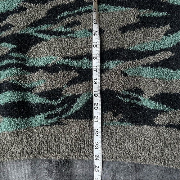 Barefoot Dreams Camouflage Crew Neck Sweater - Picture 8 of 8